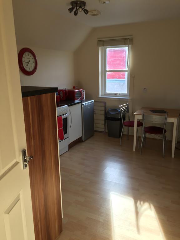 6 Varis Apartments فورس المظهر الخارجي الصورة